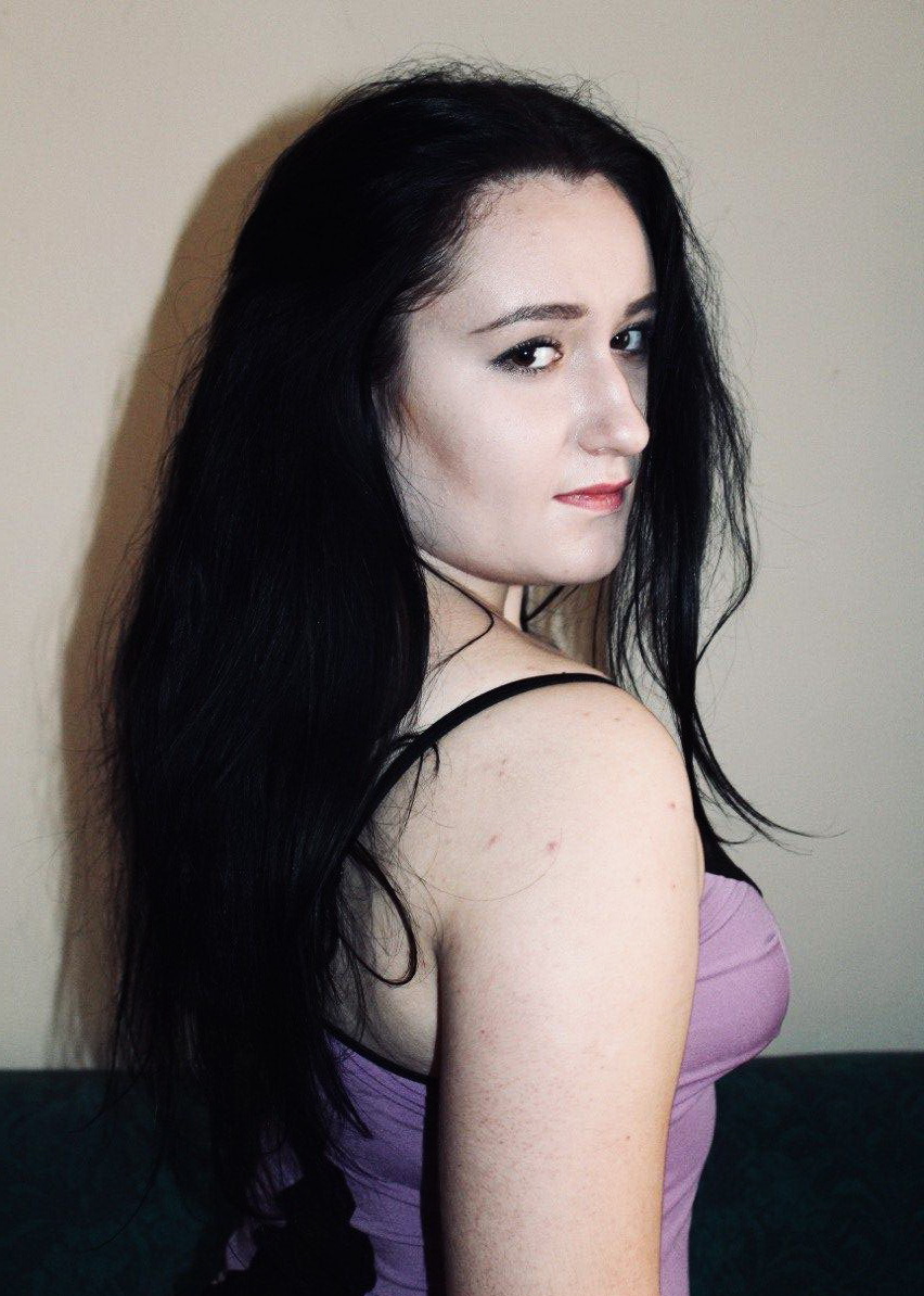 Russian Bride Alena age: 23 id:0000196612