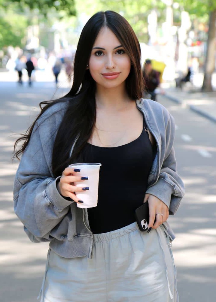 Russian Bride Lera age: 19 id:0000203432