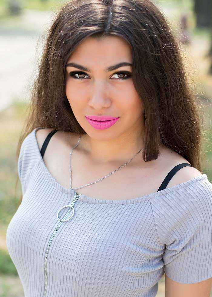 Russian Bride Anna age: 27 id:0000186585