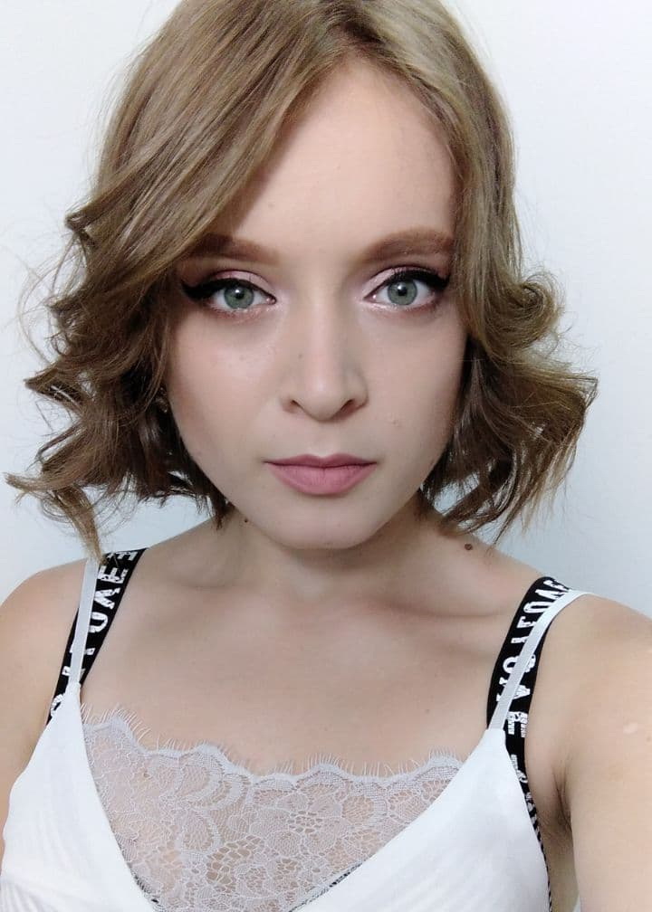 Russian Bride Lyudmila age: 24 id:0000199424