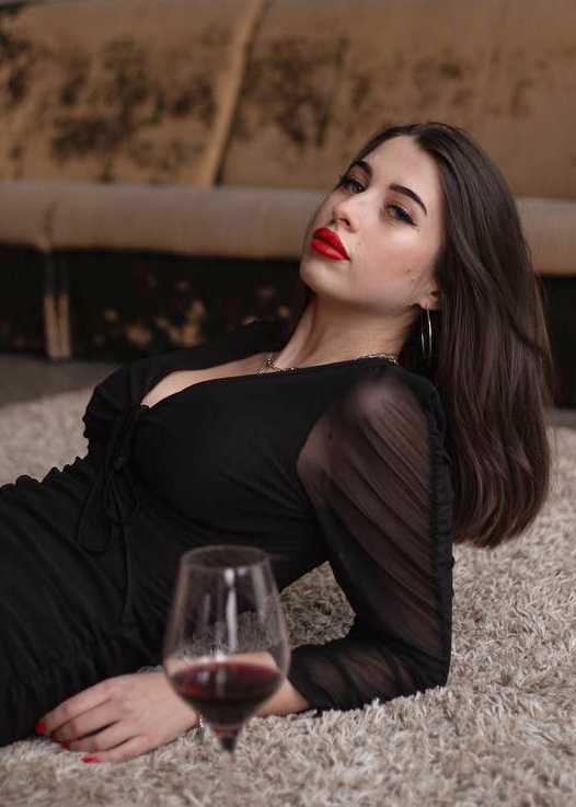 Russian Bride Aleksandra age: 27 id:0000202413