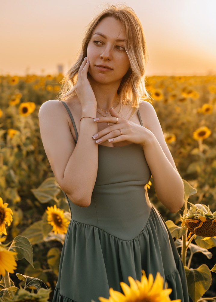 Julia, Ukraine bride for romantic