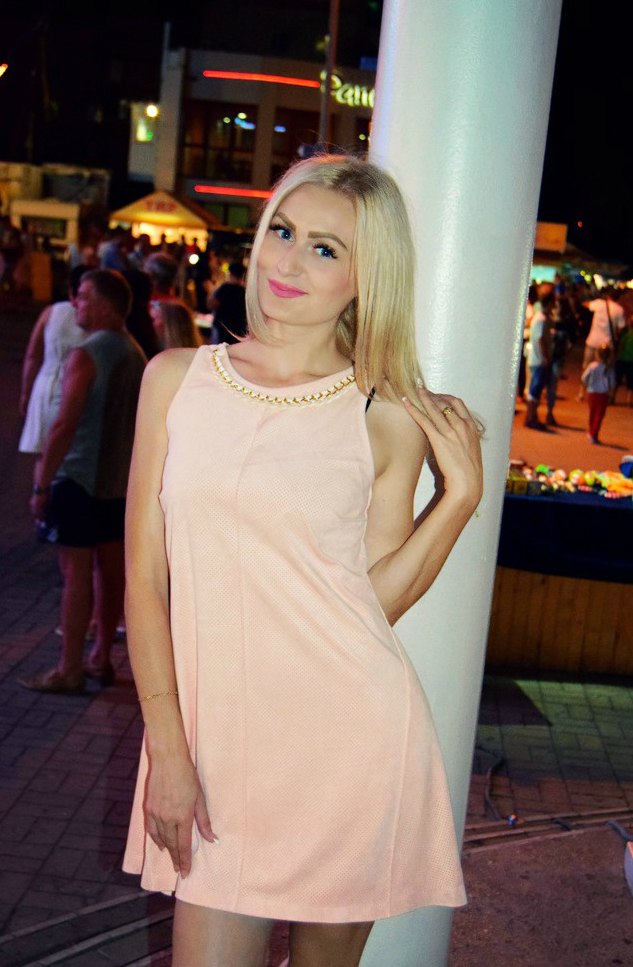 Yuliya, Ukraine bride for romantic
